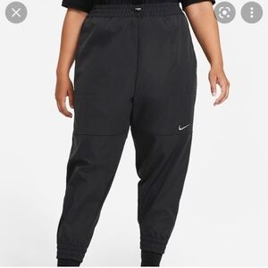Rare Nike Women's Black Woven Pants